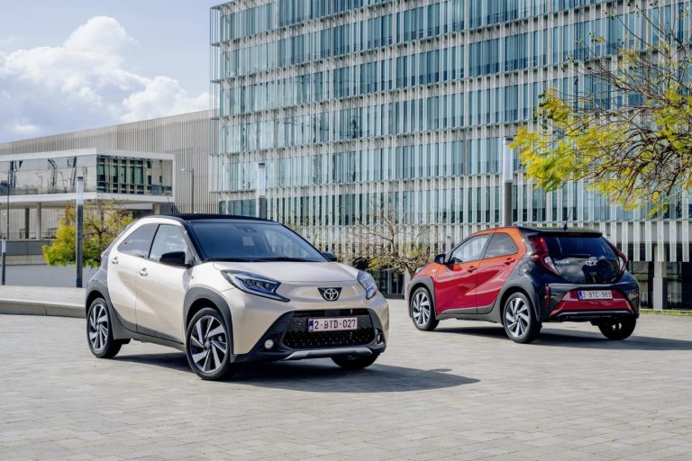 découvrez notre analyse des marques et modèles d'assurance auto, identifiant les véhicules les plus chers et les moins chers pour vous aider à choisir la meilleure couverture.