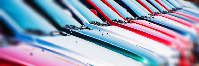 découvrez nos conseils pour éviter la surfacturation sur votre assurance auto et bénéficiez d'une couverture adaptée à un prix juste.