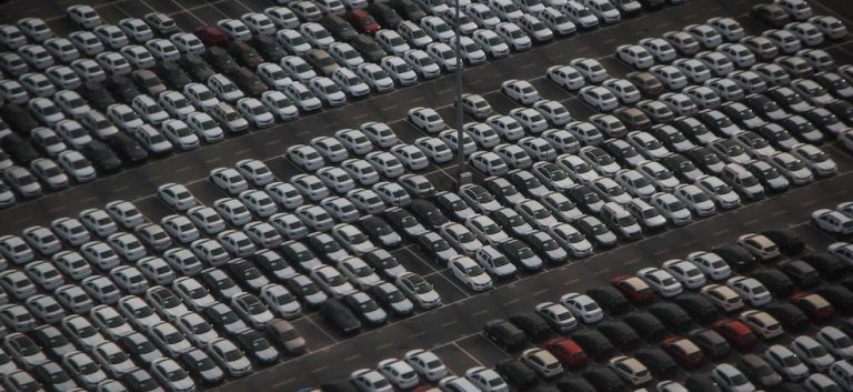 découvrez l'impact de la tempête nils sur votre assurance auto et les clauses clés à connaître pour être bien protégé.